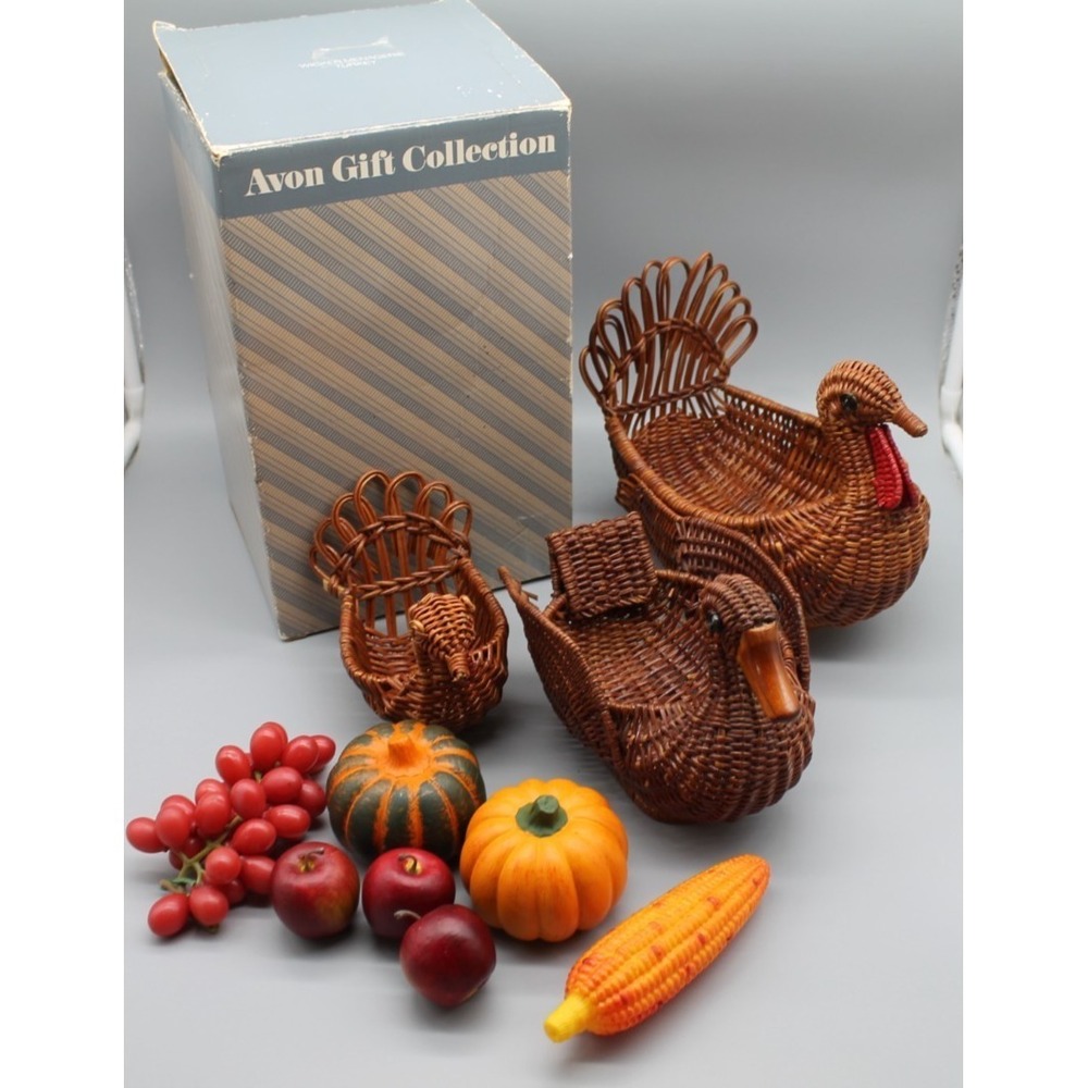 Vintage Avon Gift Collection Wicker Turkey Baskets Thanksgiving Fall Decor Set